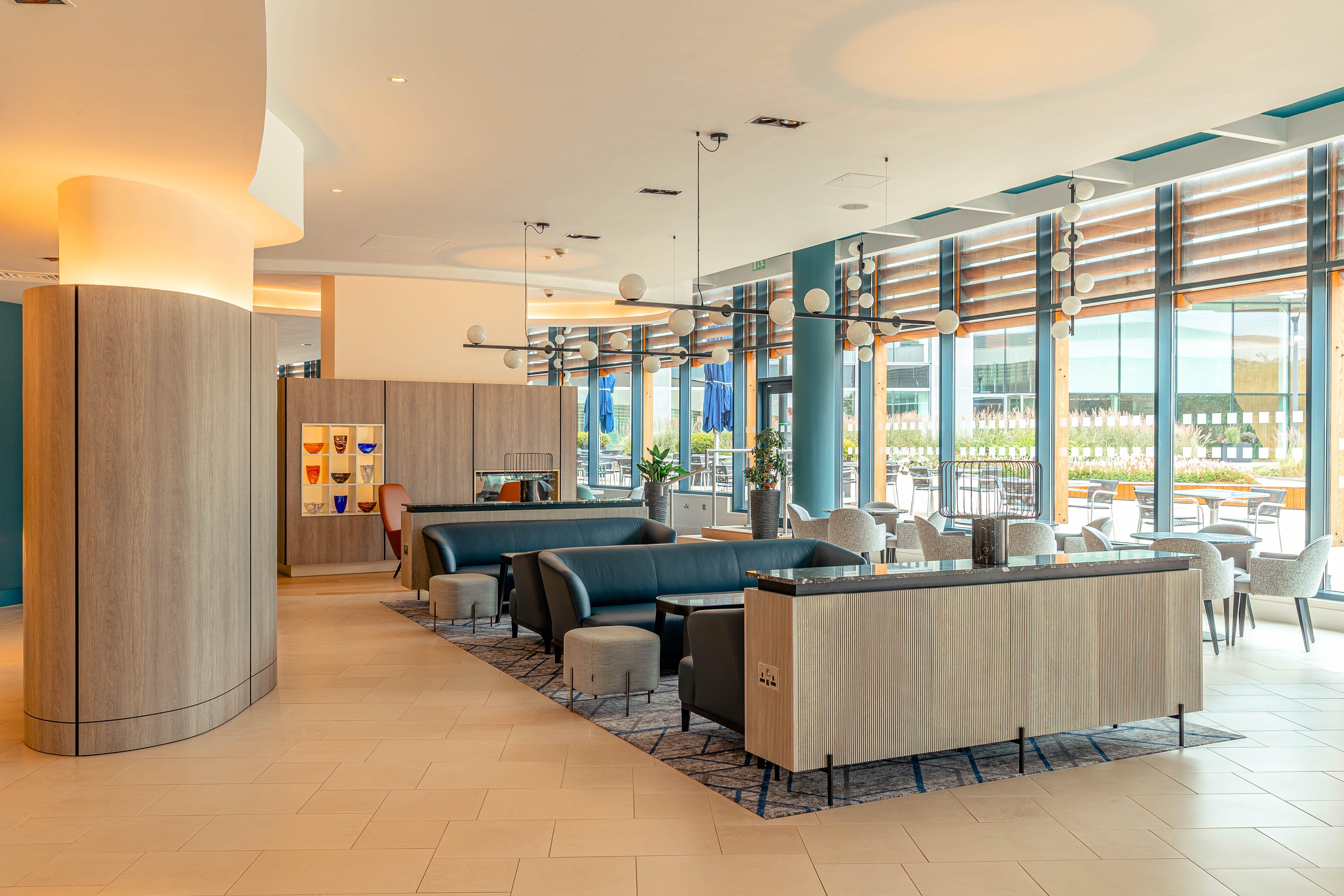 Crowne Plaza Reading Hotel Buitenkant foto