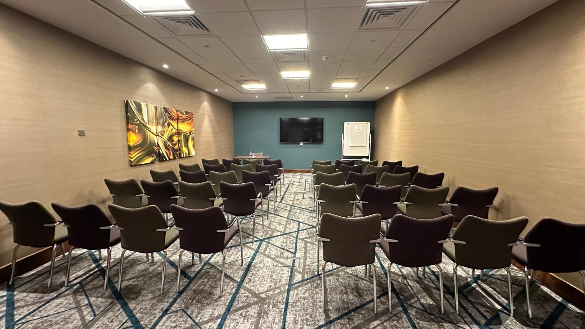 Crowne Plaza Reading Hotel Buitenkant foto