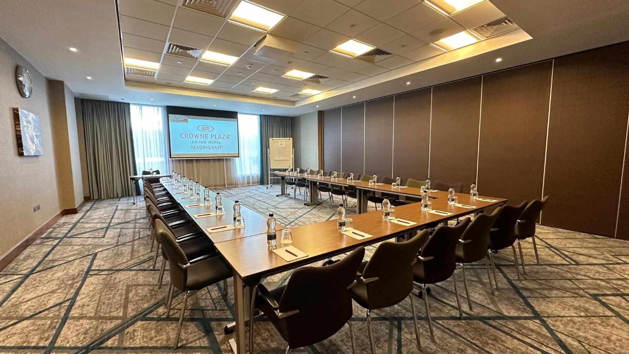 Crowne Plaza Reading Hotel Buitenkant foto